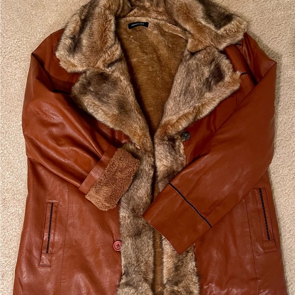 Men’s brown with tan inside M-L - Picture 3 of 4